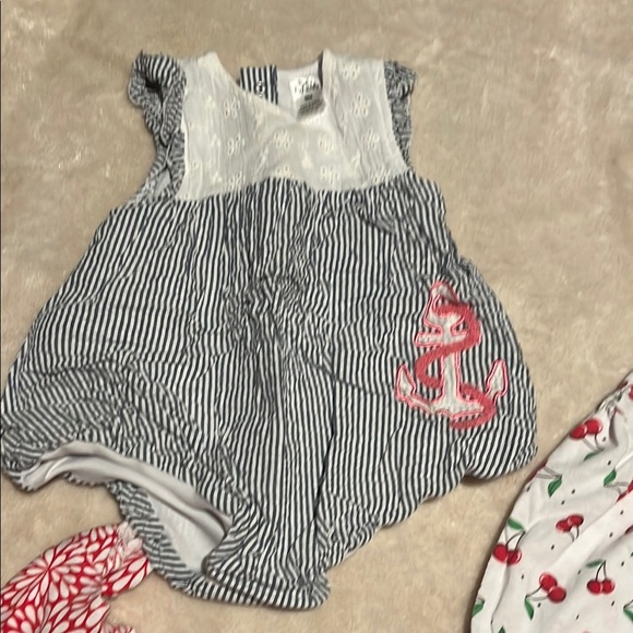 Baby Essentials Rompers - Picture 5 of 5